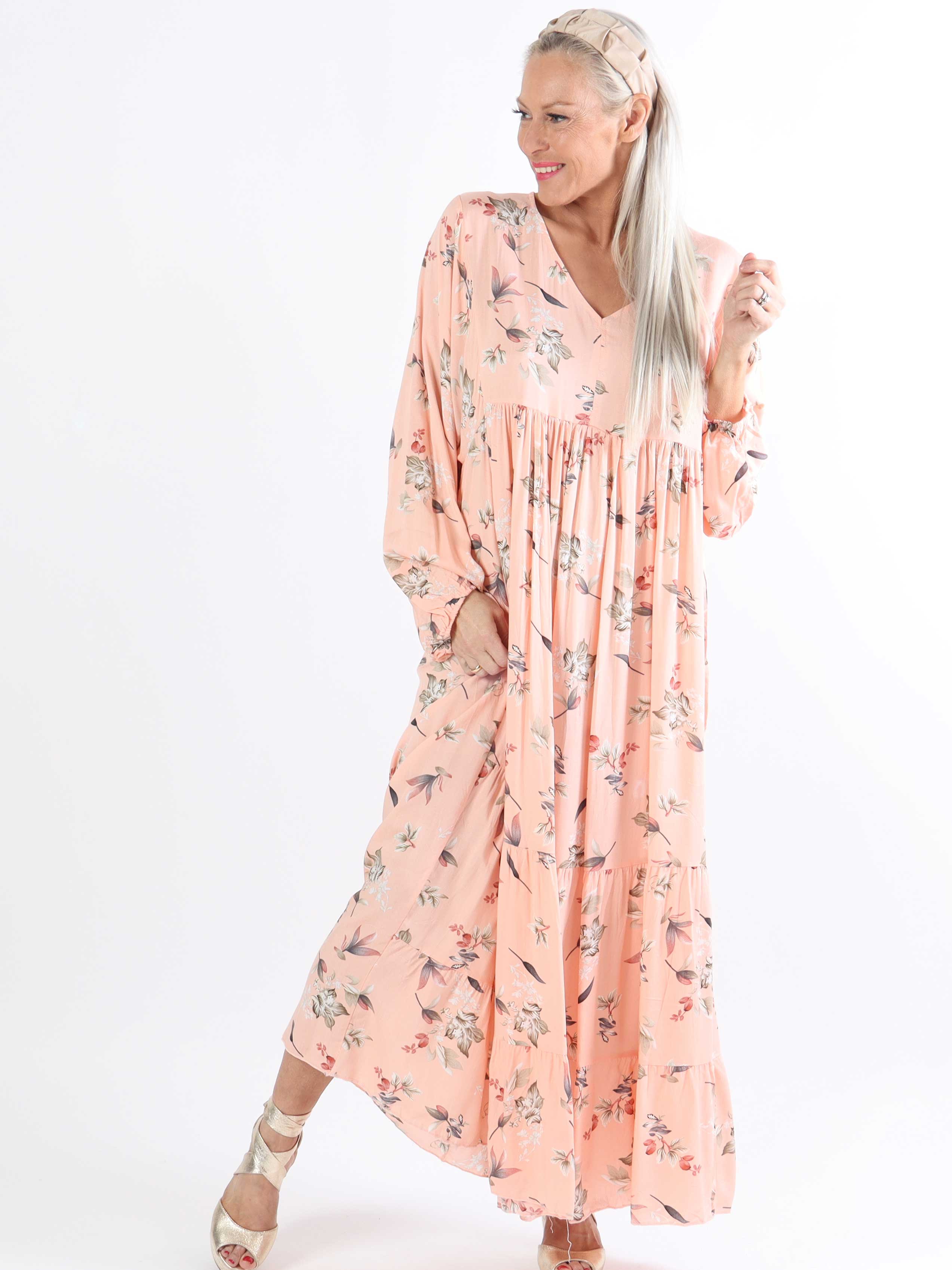 Michelle - Sød plussize blomstret kjole